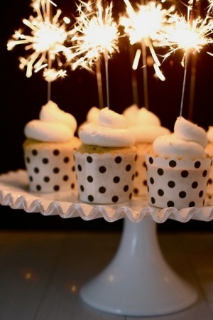 polka dots cupcake wrappers
