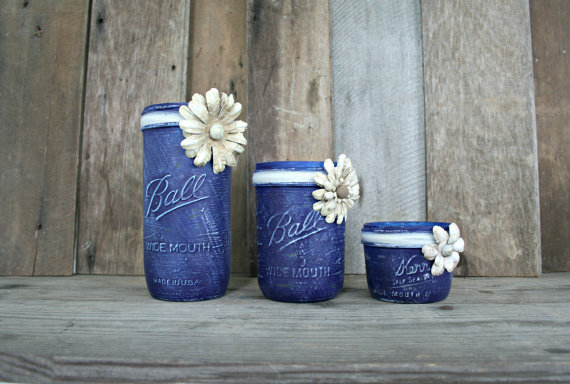 beautiful decorated mason jars